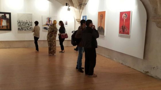 “نظرات متقاطعة”.. معرض تشكيلي للإنسان والمعمار بالمغرب